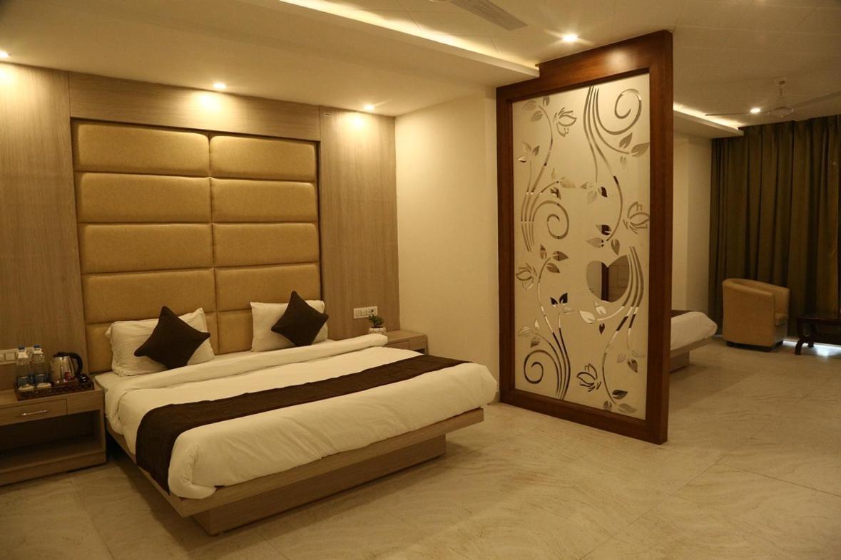 فندق Shining Hills موسوري المظهر الخارجي الصورة